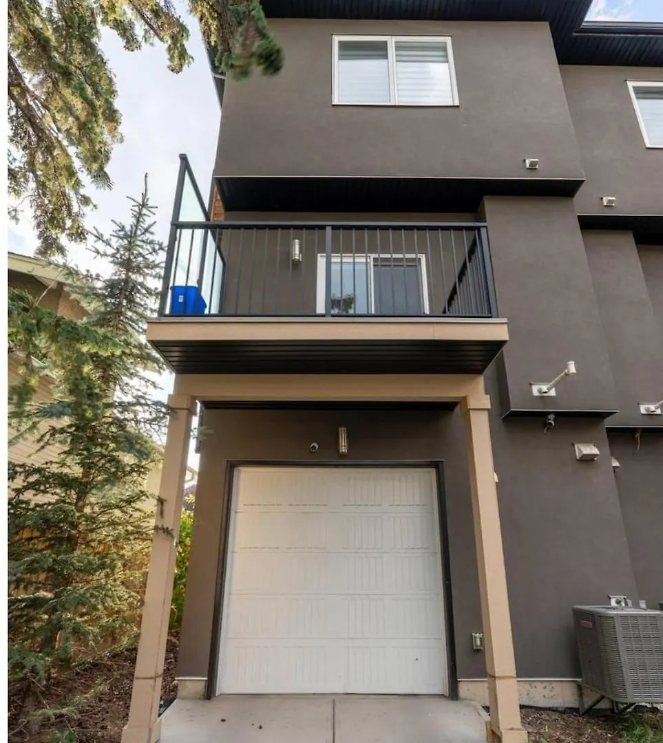 Emerald View In Killarney Apartment Calgary